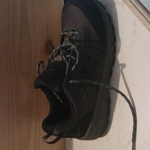 Womans Danner steal toe size 9